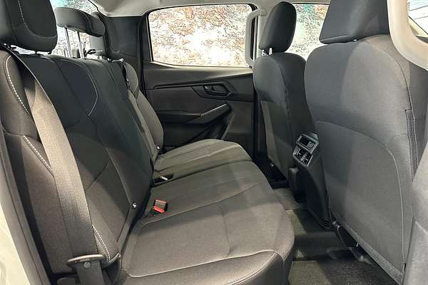 2025 Isuzu D-MAX SX High Ride Rear Wheel Drive