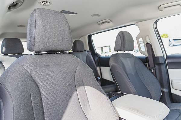 2020 Kia Carnival S KA4