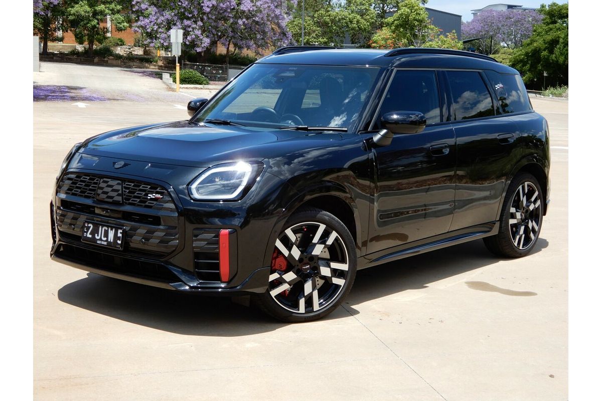 2024 MINI Countryman JCW Favoured U25