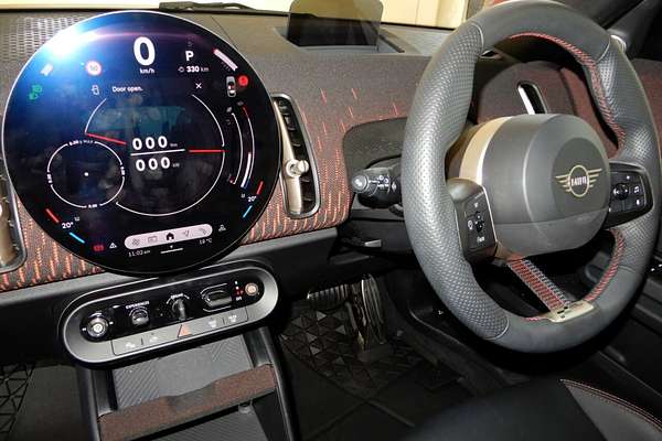 2024 MINI Countryman JCW Favoured U25