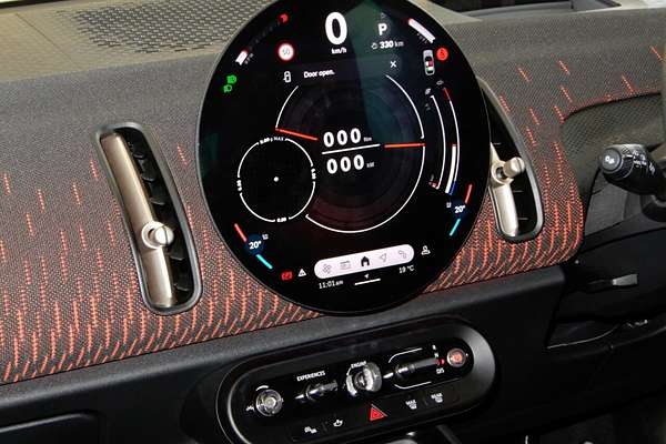 2024 MINI Countryman JCW Favoured U25