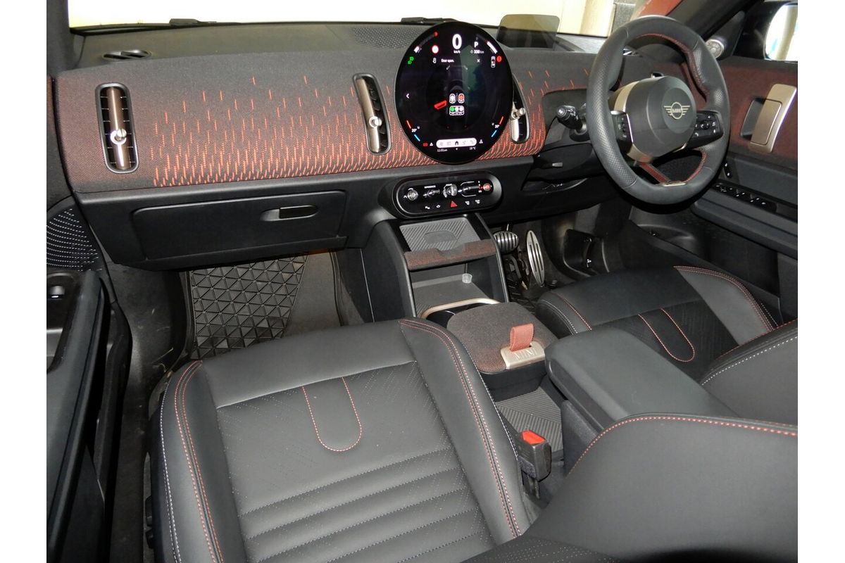 2024 MINI Countryman JCW Favoured U25