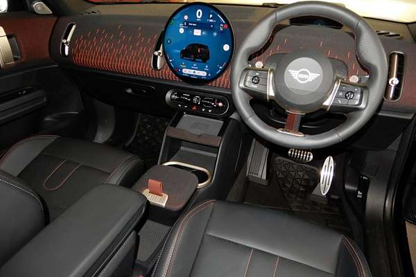 2024 MINI Countryman JCW Favoured U25
