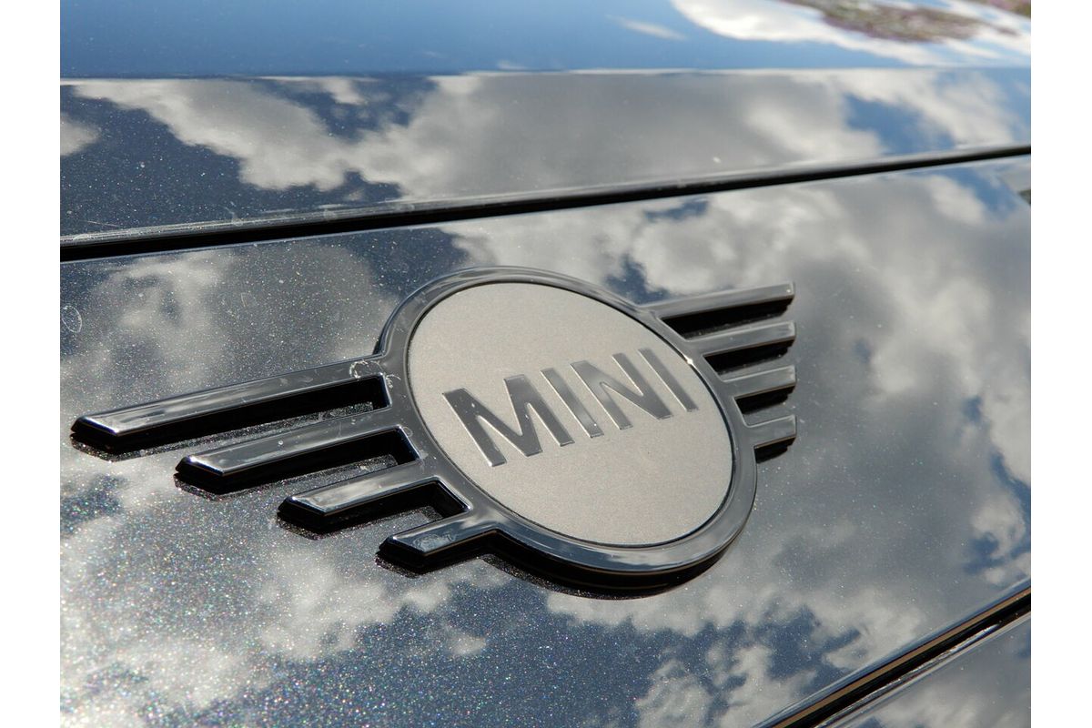 2024 MINI Countryman JCW Favoured U25