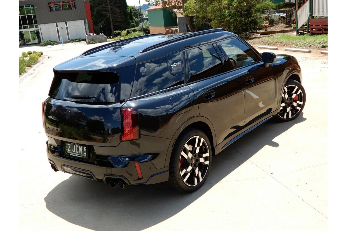 2024 MINI Countryman JCW Favoured U25