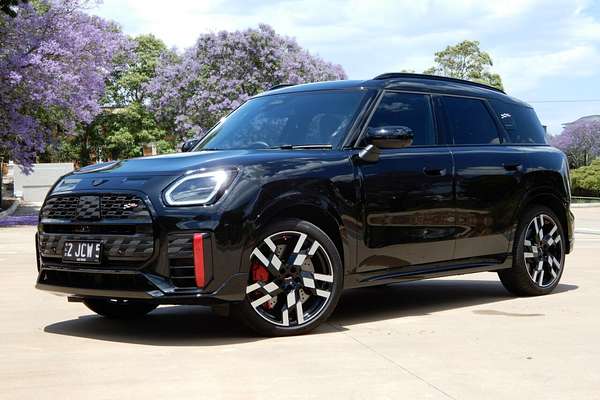 2024 MINI Countryman JCW Favoured U25