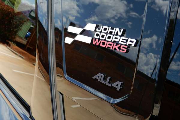 2024 MINI Countryman JCW Favoured U25