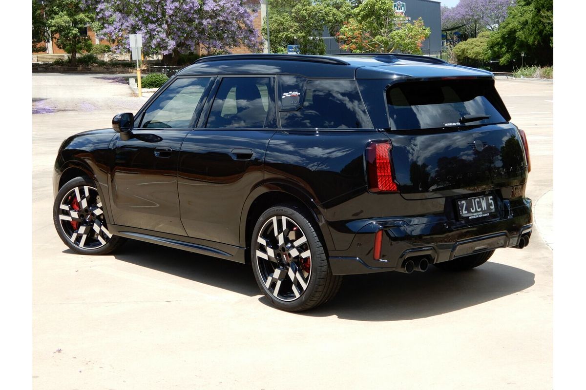 2024 MINI Countryman JCW Favoured U25