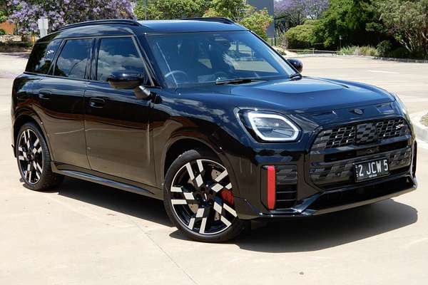2024 MINI Countryman JCW Favoured U25