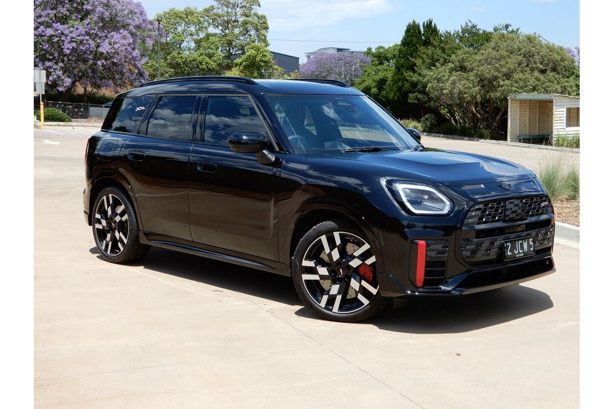 2024 MINI Countryman JCW Favoured U25