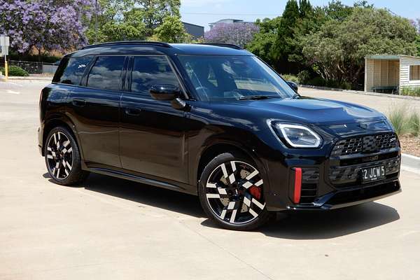 2024 MINI Countryman JCW Favoured U25