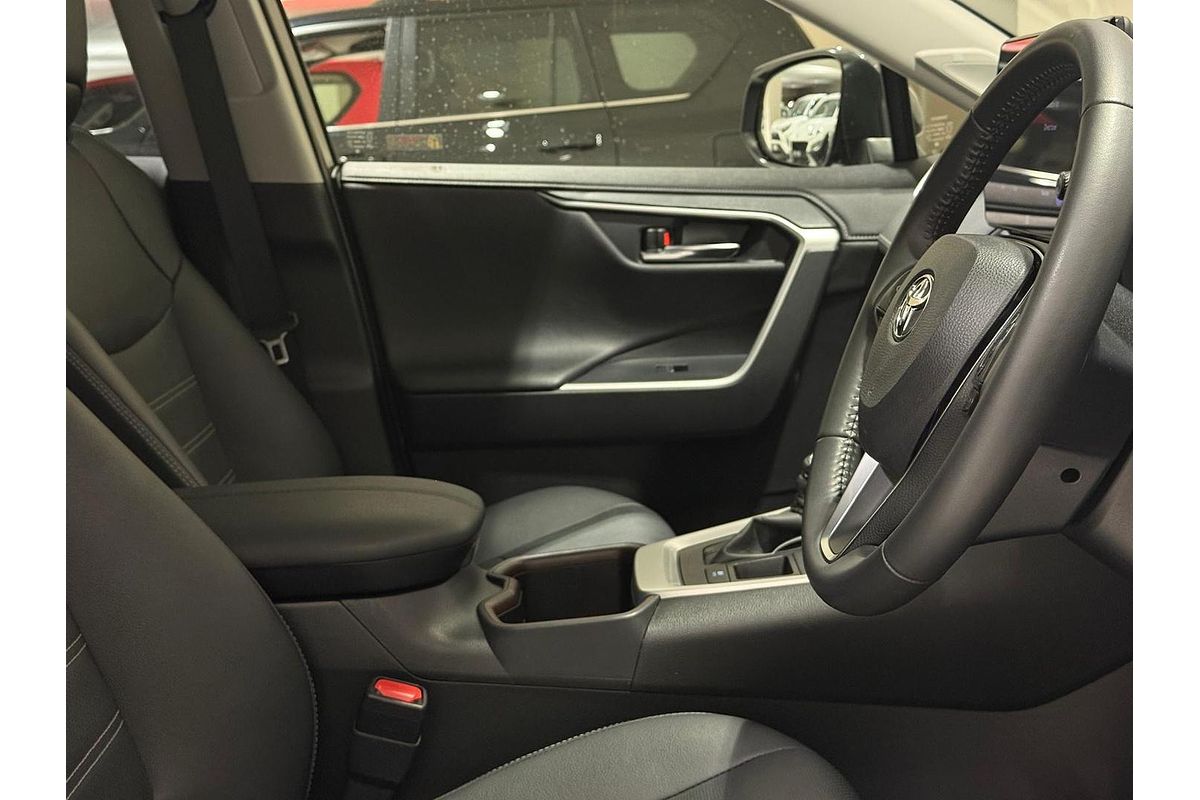 2022 Toyota RAV4 Cruiser AXAH54R