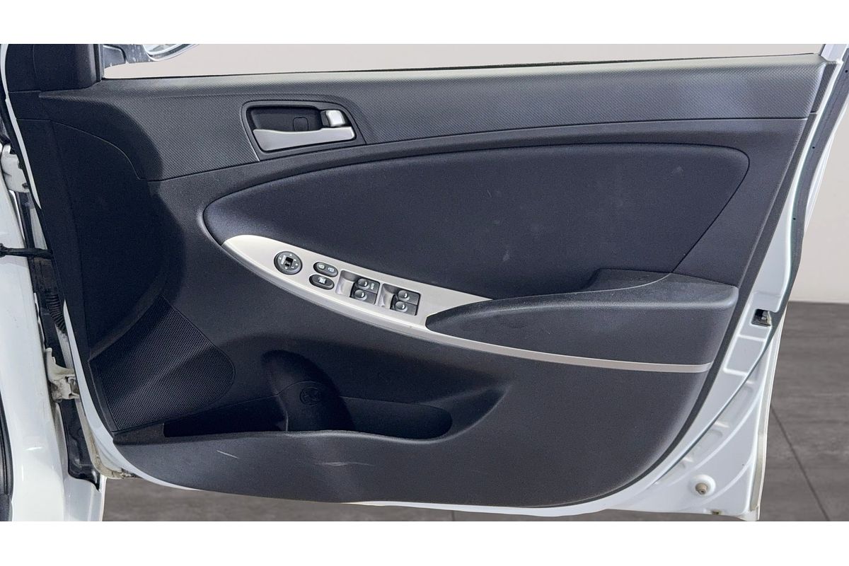 2018 Hyundai Accent Sport RB6