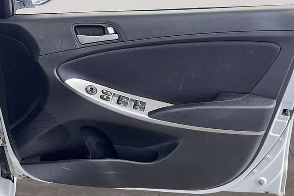 2018 Hyundai Accent Sport RB6