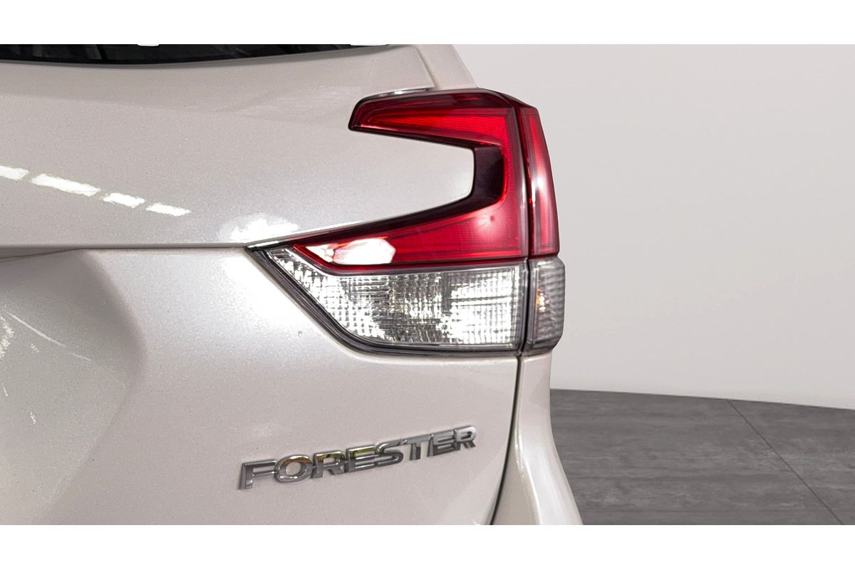 2019 Subaru Forester 2.5i-S S5