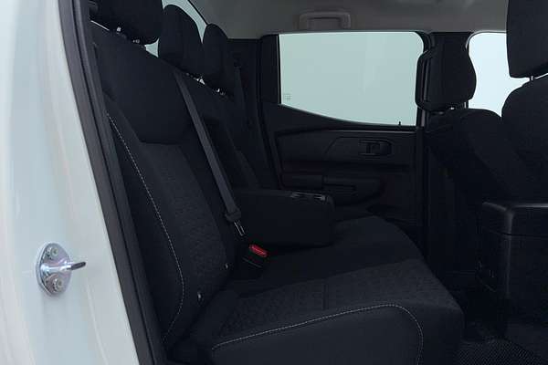 2024 Mitsubishi Triton GLX+ MV 4X4