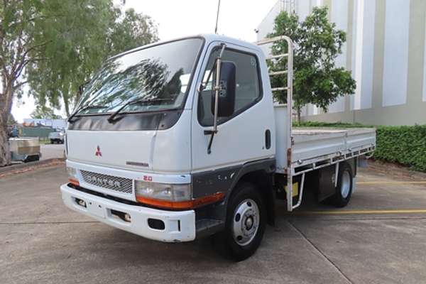 2004 Mitsubishi Canter FE639C4 2.0 4x2 SWB