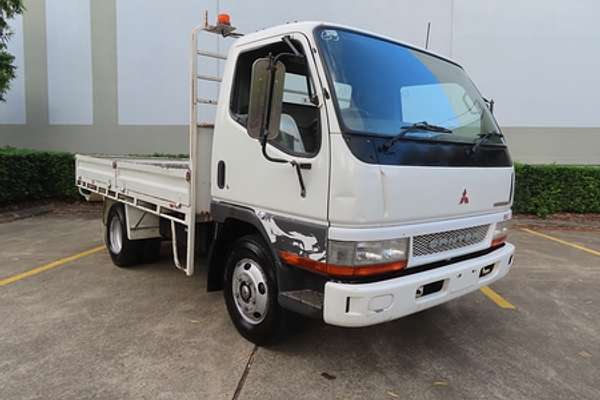 2004 Mitsubishi Canter FE639C4 2.0 4x2 SWB