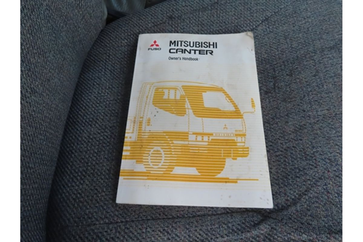 2004 Mitsubishi Canter FE639C4 2.0 4x2 SWB