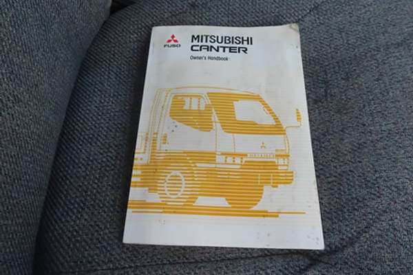 2004 Mitsubishi Canter FE639C4 2.0 4x2 SWB