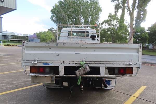 2004 Mitsubishi Canter FE639C4 2.0 4x2 SWB