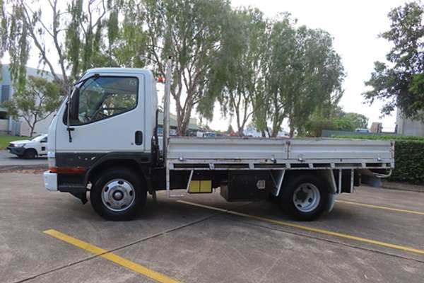 2004 Mitsubishi Canter FE639C4 2.0 4x2 SWB