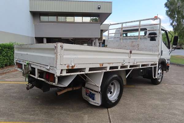 2004 Mitsubishi Canter FE639C4 2.0 4x2 SWB