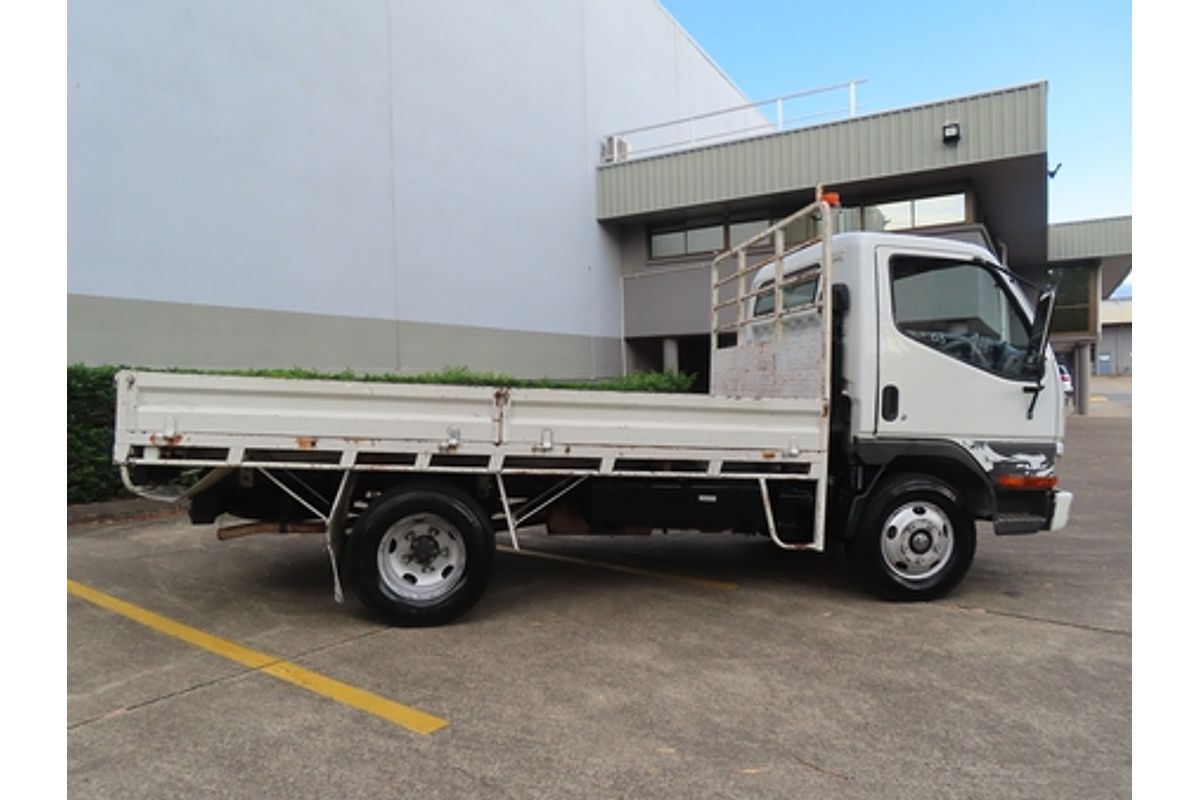 2004 Mitsubishi Canter FE639C4 2.0 4x2 SWB