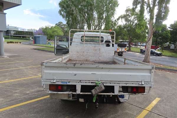 2004 Mitsubishi Canter FE639C4 2.0 4x2 SWB
