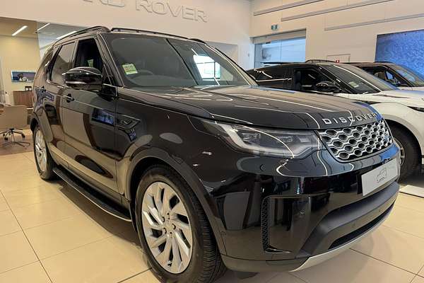 2025 Land Rover Discovery D350 S Series 5