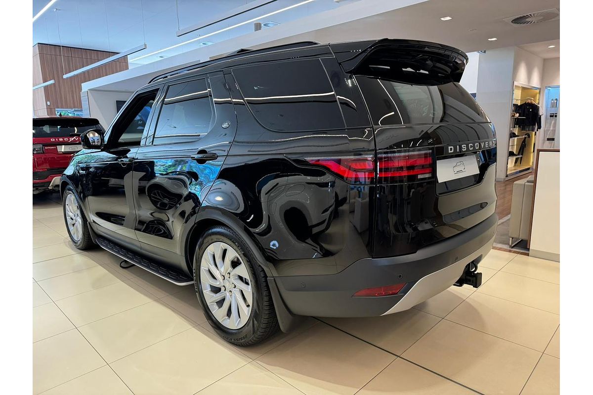 2025 Land Rover Discovery D350 S Series 5