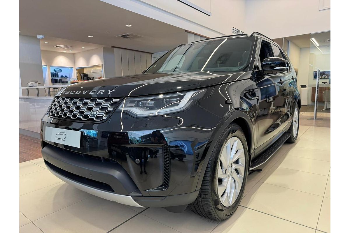 2025 Land Rover Discovery D350 S Series 5