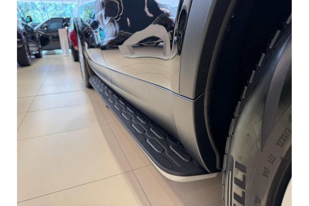 2025 Land Rover Discovery D350 S Series 5