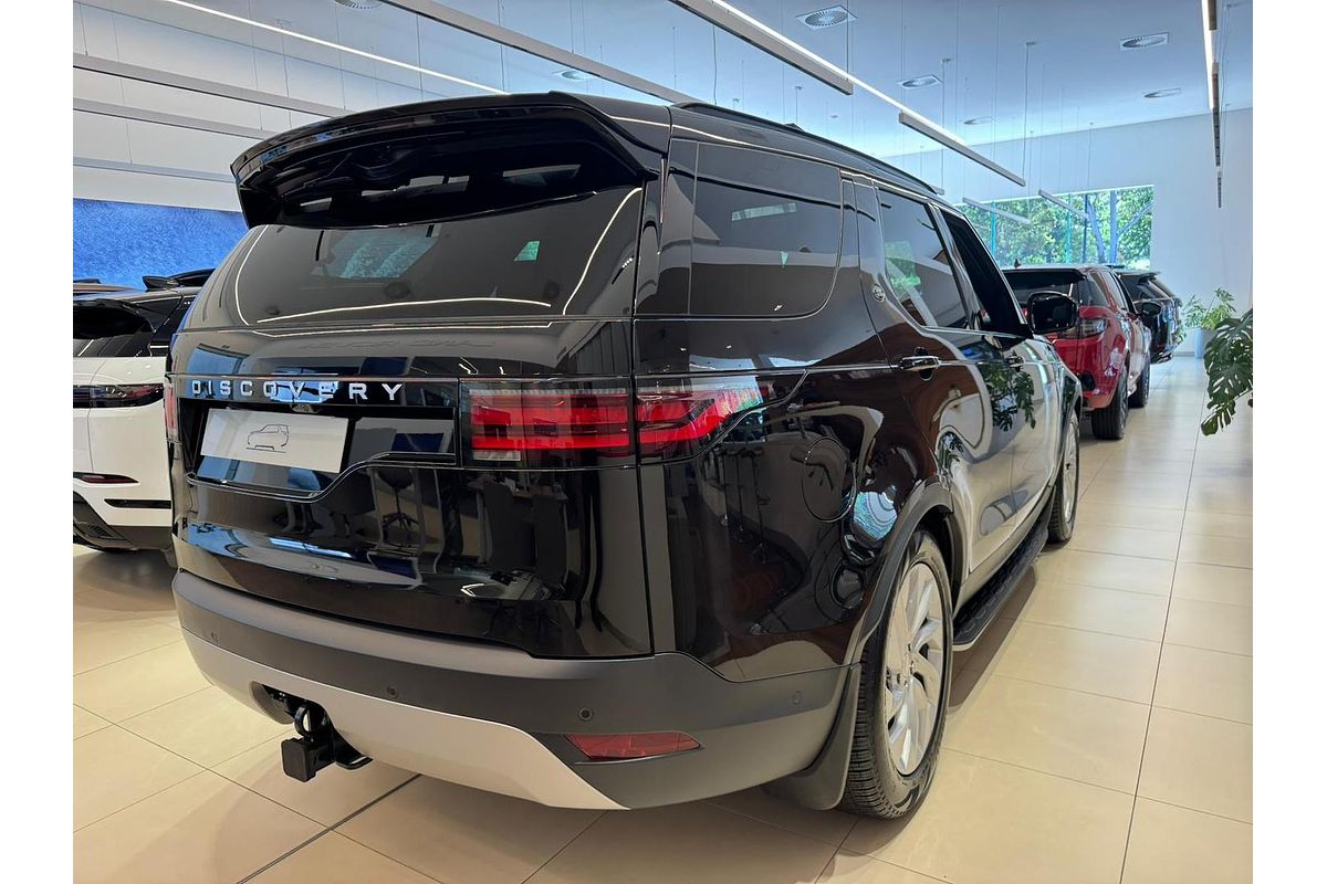 2025 Land Rover Discovery D350 S Series 5