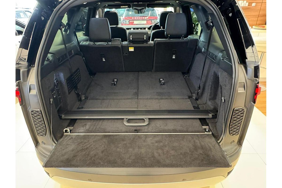 2025 Land Rover Discovery D350 S Series 5