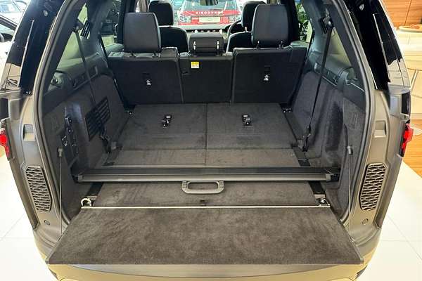 2025 Land Rover Discovery D350 S Series 5