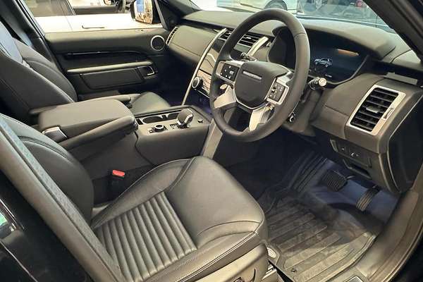 2025 Land Rover Discovery D350 S Series 5