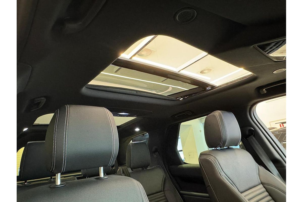 2025 Land Rover Discovery D350 S Series 5