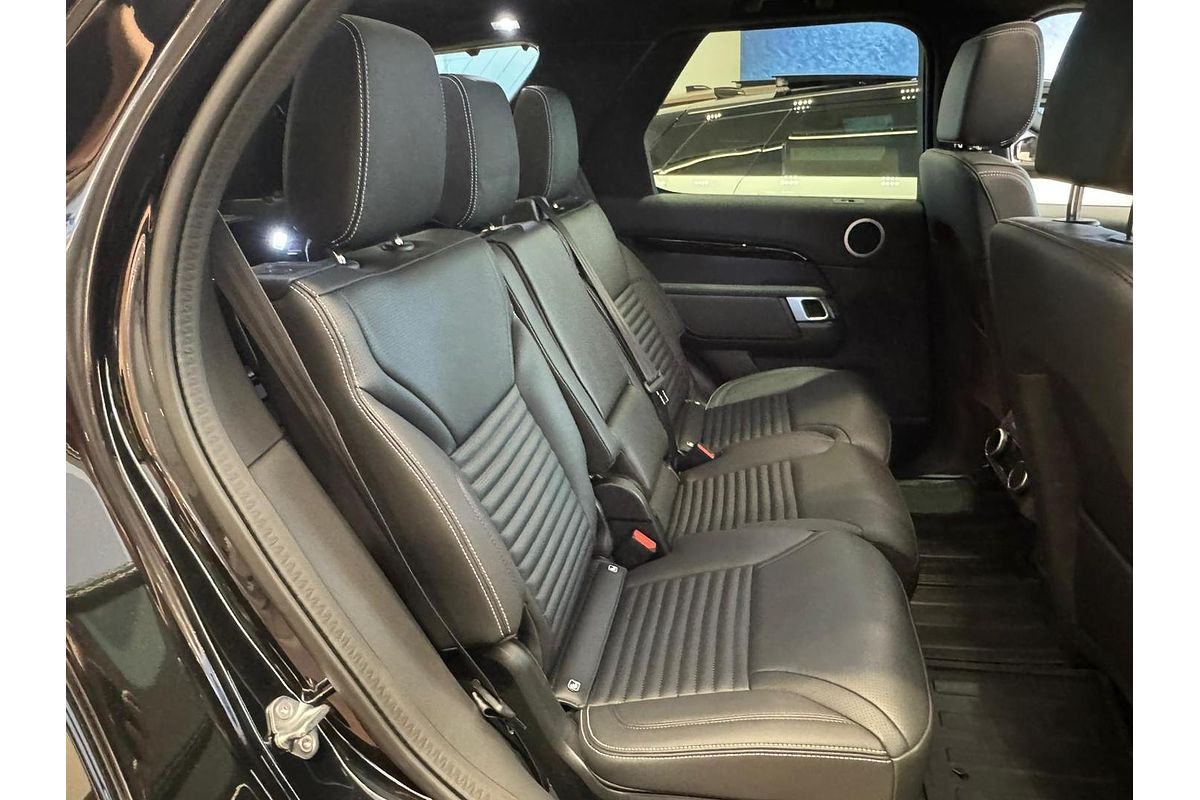 2025 Land Rover Discovery D350 S Series 5