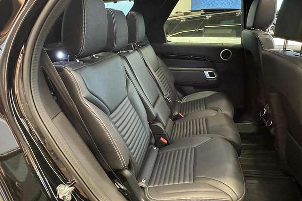 2025 Land Rover Discovery D350 S Series 5