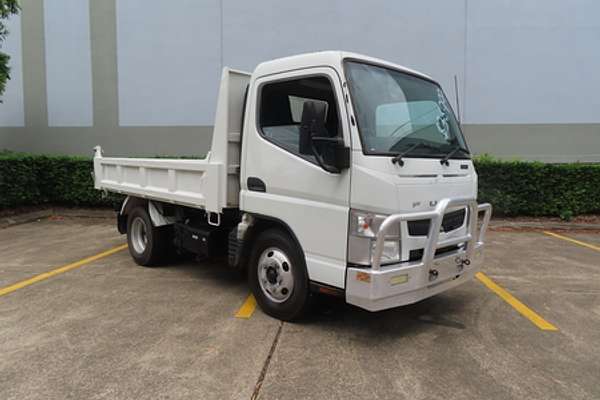 2015 Fuso Canter 515 SWB
