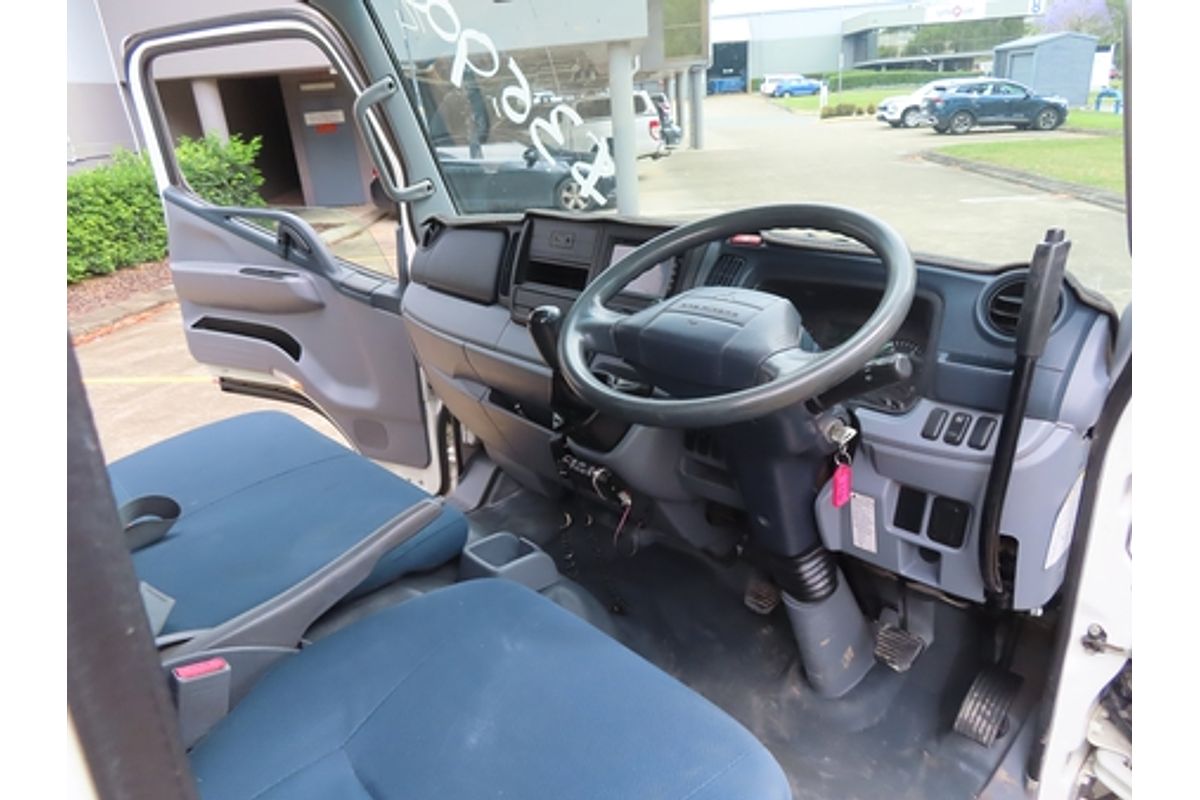 2015 Fuso Canter 515 SWB