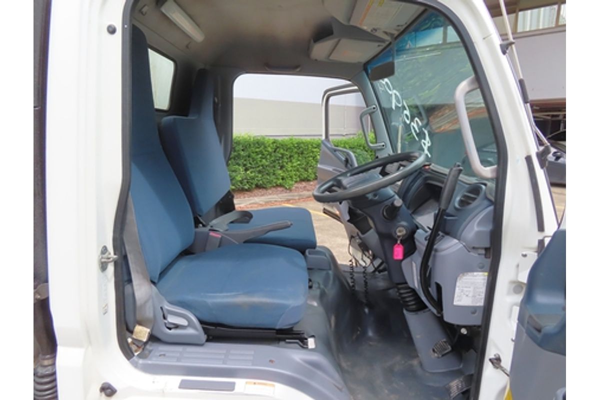 2015 Fuso Canter 515 SWB