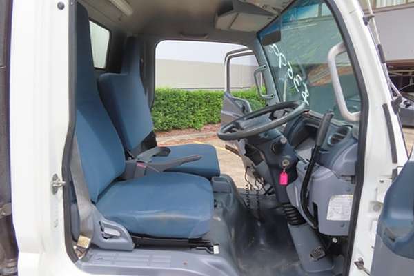 2015 Fuso Canter 515 SWB
