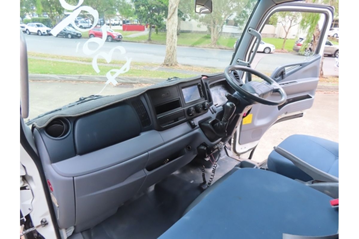 2015 Fuso Canter 515 SWB