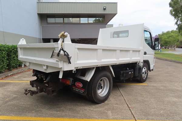 2015 Fuso Canter 515 SWB