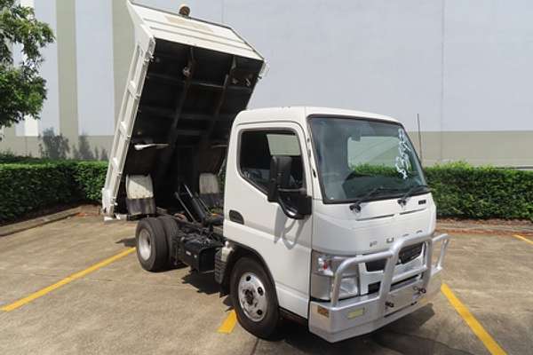 2015 Fuso Canter 515 SWB