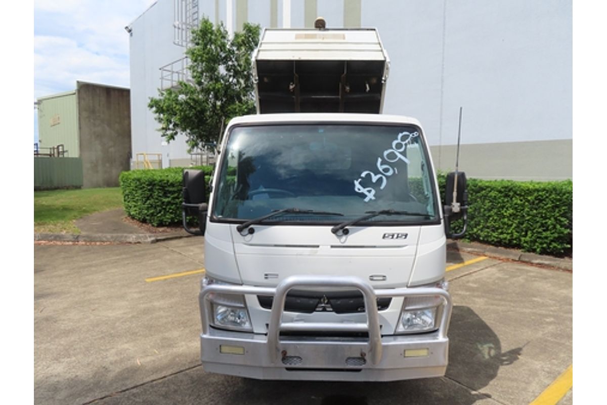 2015 Fuso Canter 515 SWB