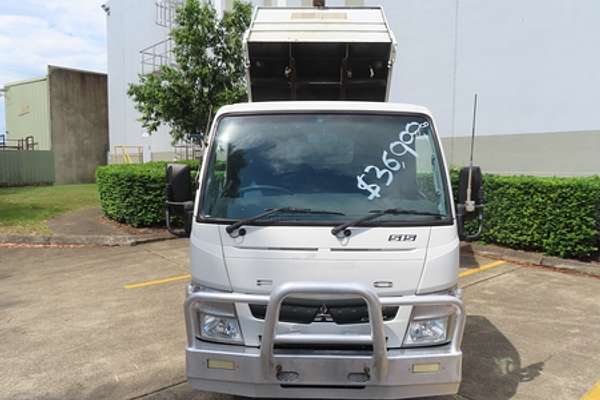 2015 Fuso Canter 515 SWB