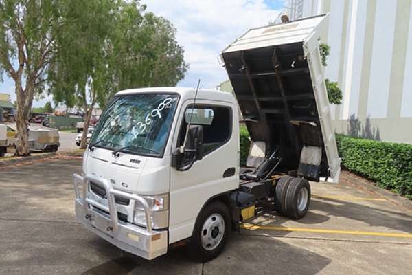 2015 Fuso Canter 515 SWB